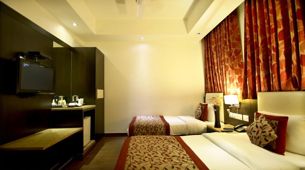 The Prime Balaji Deluxe At New Delhi Railway Station - Free Airport Pickup Hotel Стая снимка