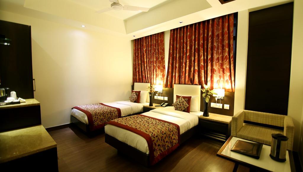 The Prime Balaji Deluxe At New Delhi Railway Station - Free Airport Pickup Hotel Стая снимка
