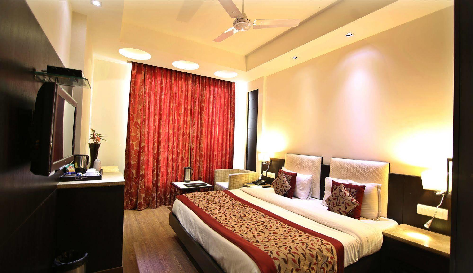 The Prime Balaji Deluxe At New Delhi Railway Station - Free Airport Pickup Hotel Екстериор снимка